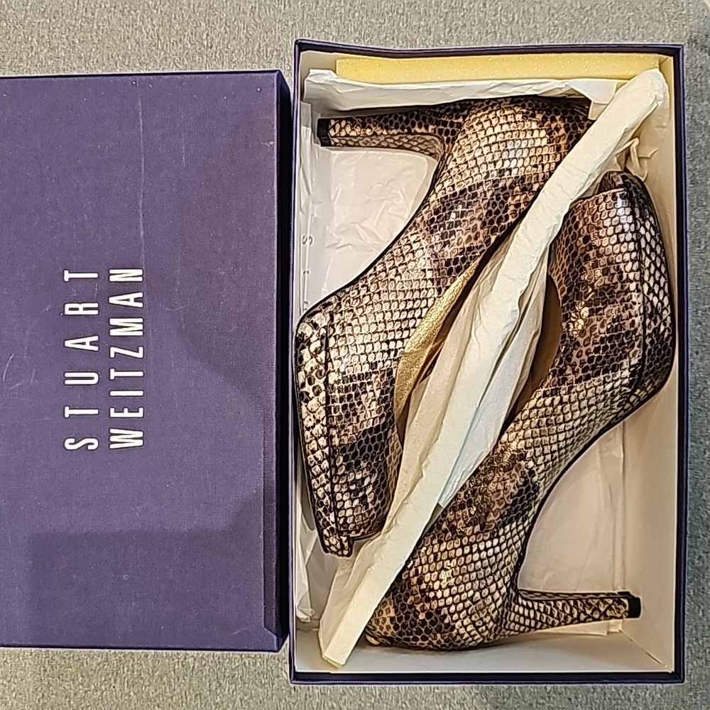 Stuart Weitzman Peep toe